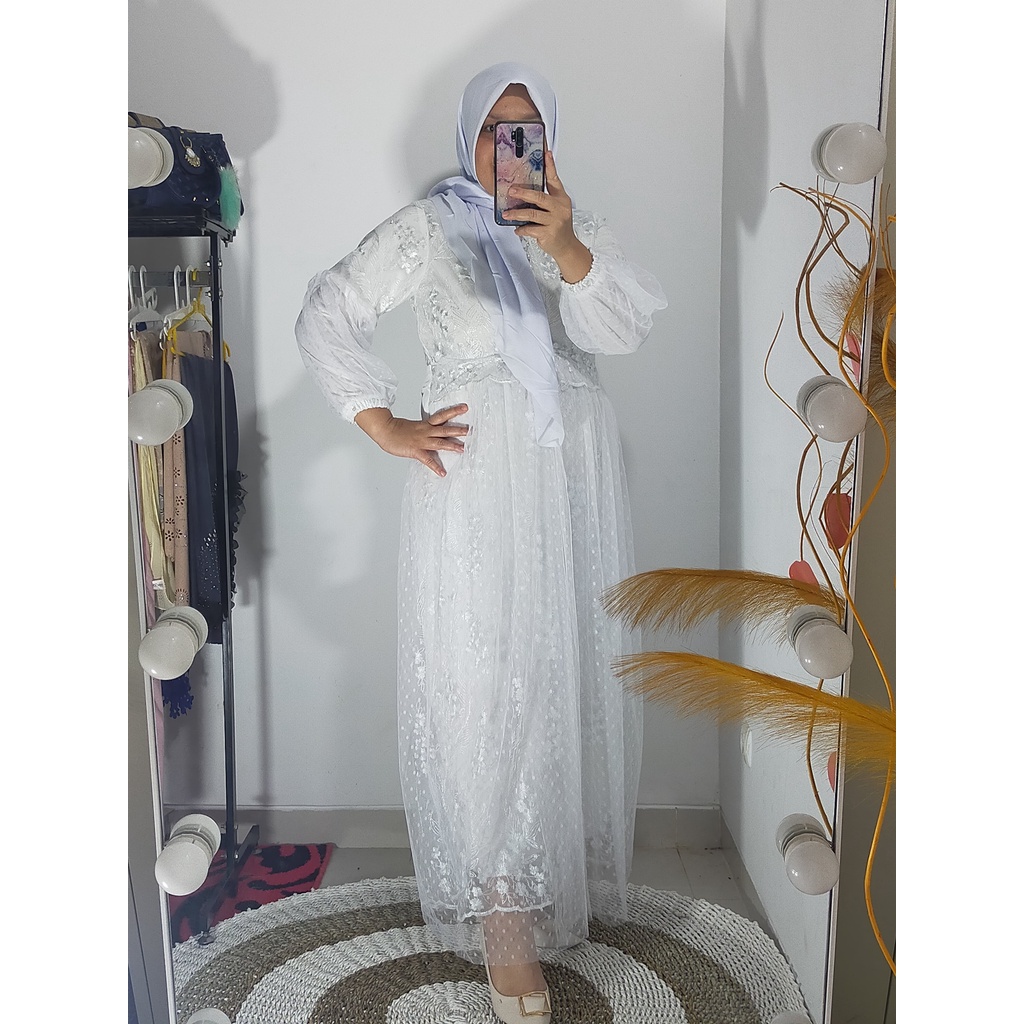 GAMIS BROKAT PUTIH