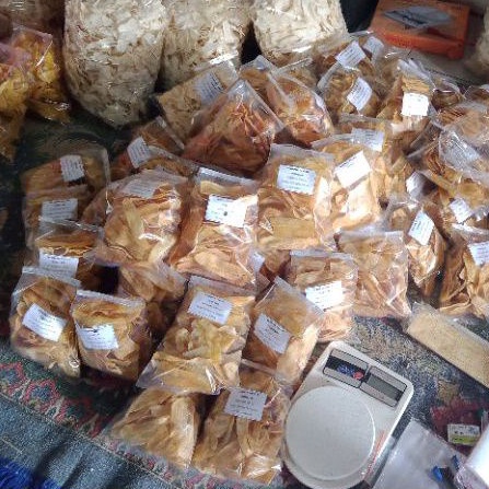 

Kripik pisang INDRIYANI