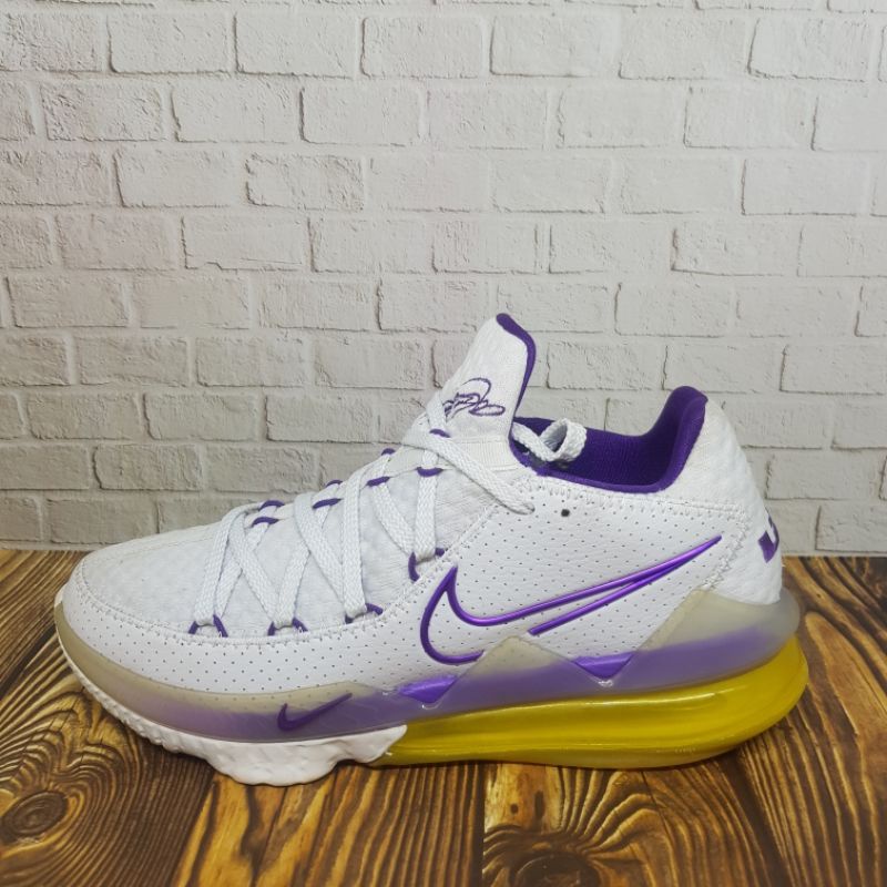 Sepatu Basket Nike Lebron XVII Low Lakers Size 42