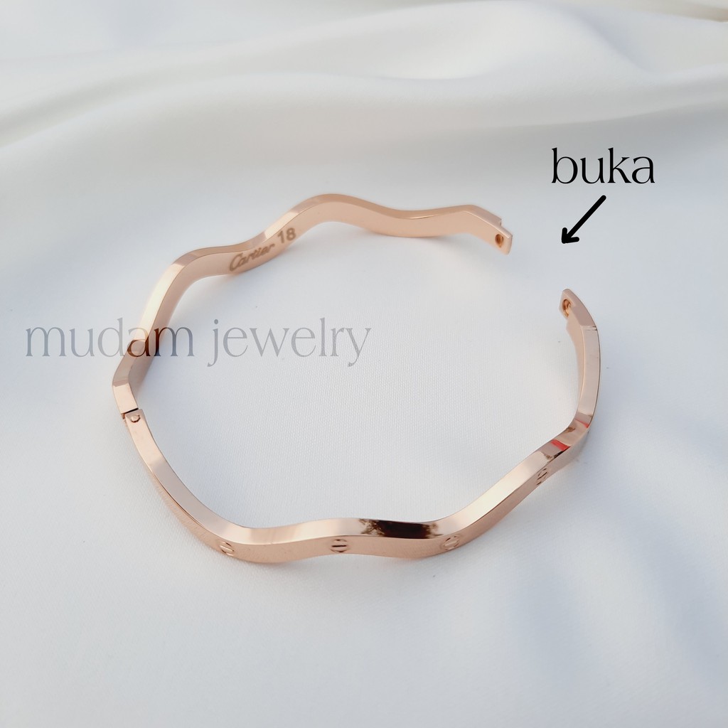 Gelang Bangle Titanium Untuk Wanita dan Pria C4rtier Polos Bentuk Gelombang