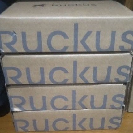 RUCKUS ZoneFlex R300 NEW