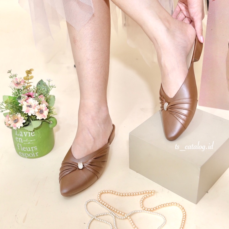 Sandal Sepatu Slop Kerut Permata Import Morego 189