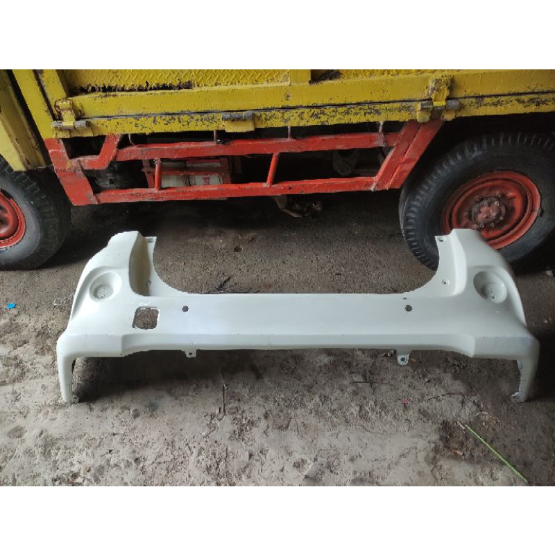 bumper belakang avanza veloz 2013