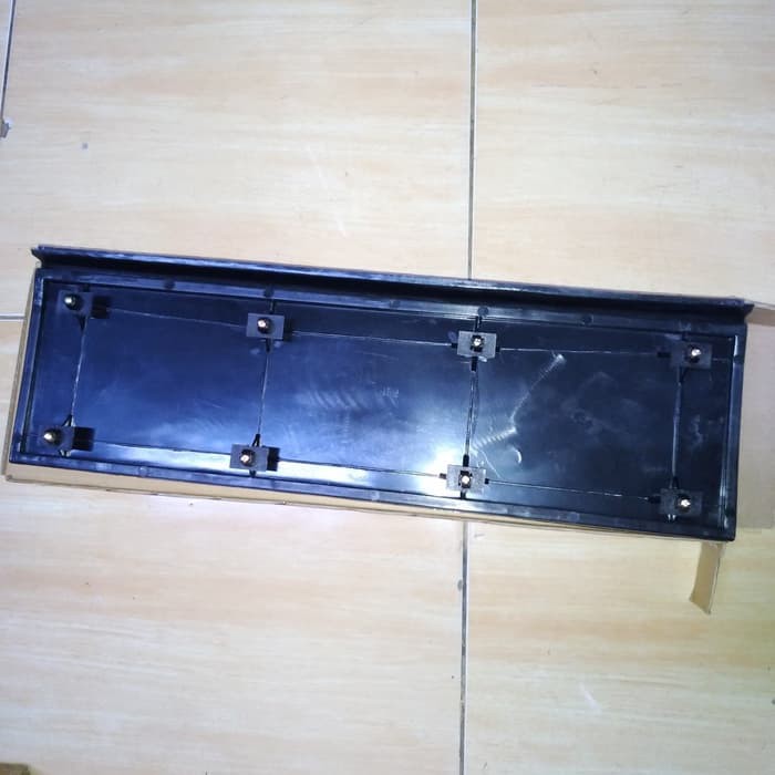 LIMITED EDITION PARTS IMITASI REFLEKTOR BELAKANG FORD LASER / 323 TRENDY