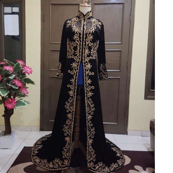 baju pengantin adat Jawa
