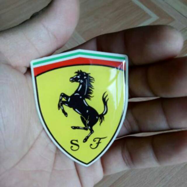 emblem logo ferrari sticker mobil timbul resin