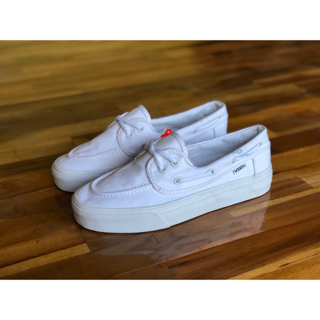 Sepatu Vans Zapato True White