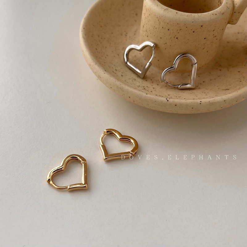 Anting Bentuk Hati Model hollow out Gaya Perancis
