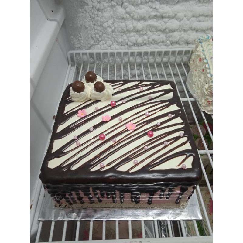 

kue ulang tahun simple 1