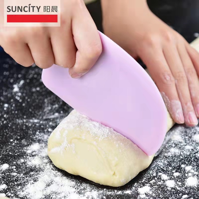 Suncity YC6064 Pemotong Adonan Kue Silica Gel Dough Scrapper Pink