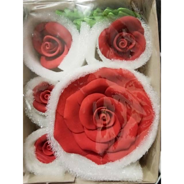 

Fondex set mawar Merah.