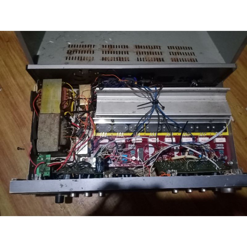 rakitan power amplifier 1300 w