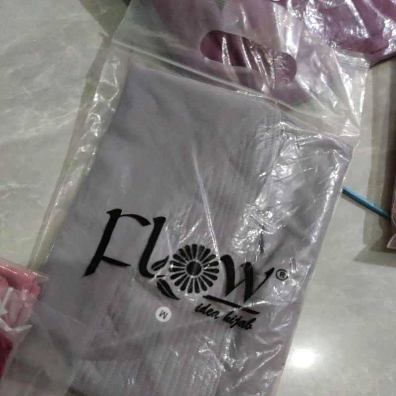 (((ORI FLOW)))) Khimar MIni Oval /MIDI KHIMAR OVAL-LIGHT GREY