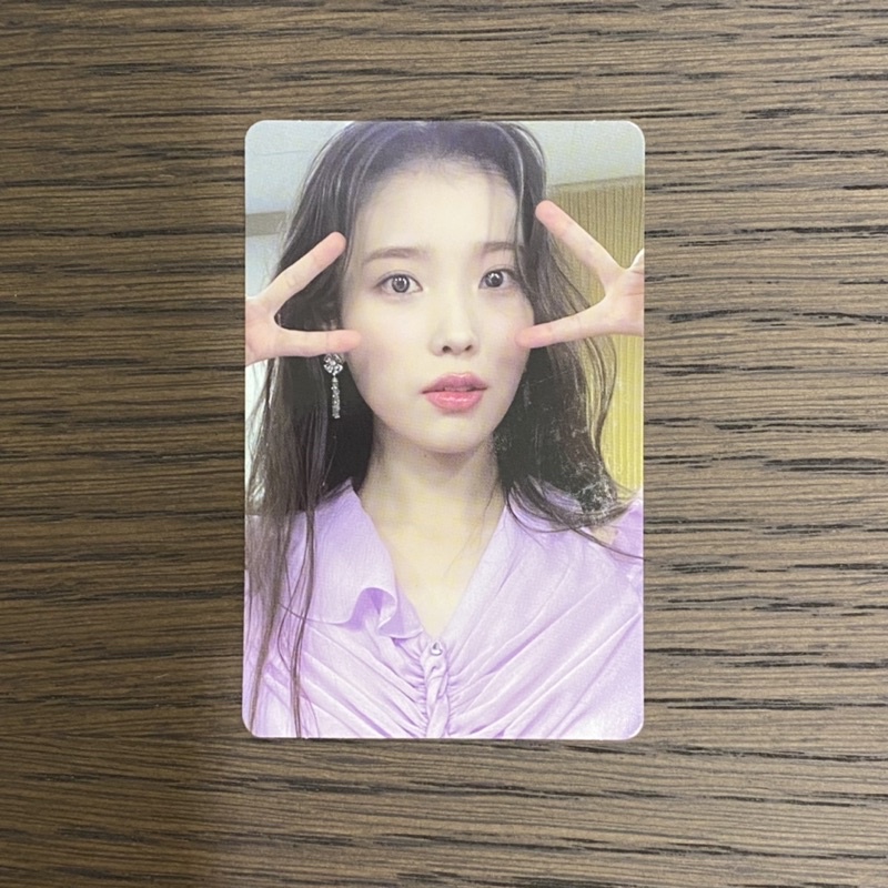 IU Lilac ‘Hilac’ Photocard