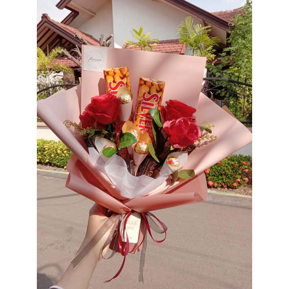 

BUKET SILVERQUEEN CANTIK