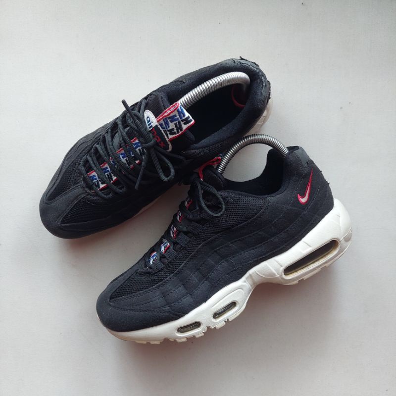 nike air max 95 se black and white