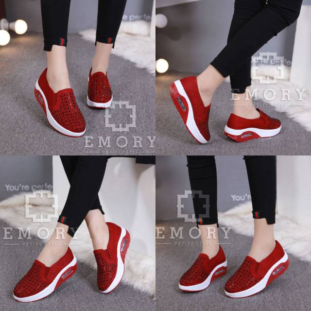 Sepatu wanita emory 710