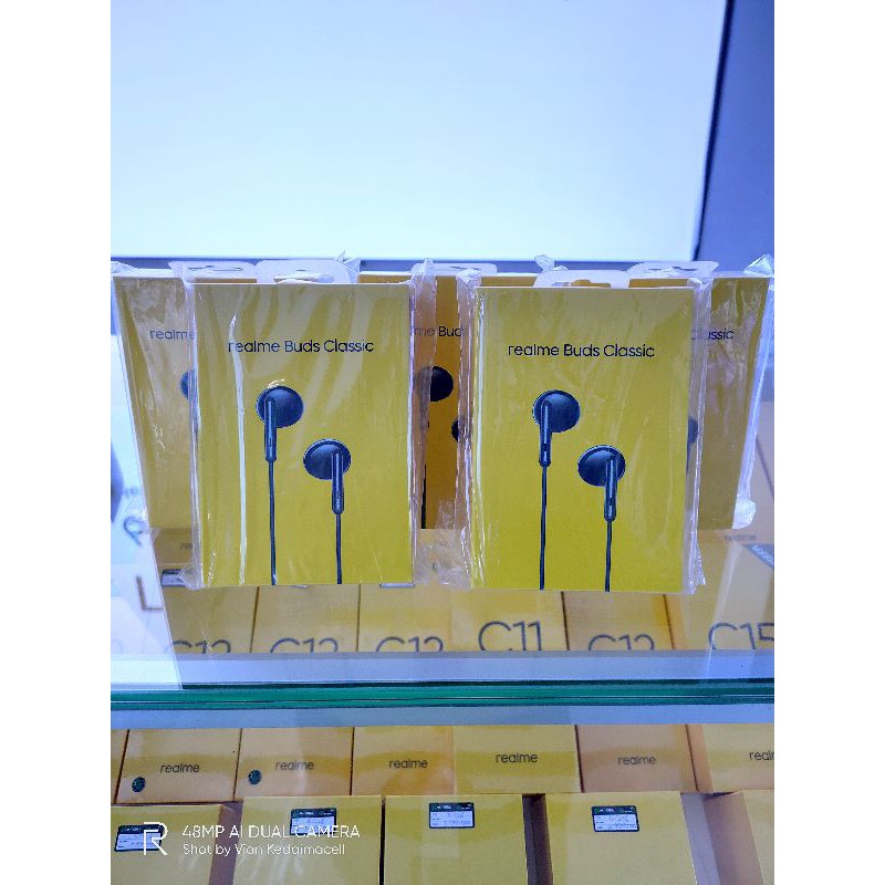 Hf headset Realme Buds classic baru