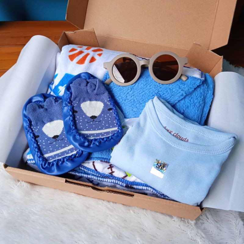 HAMPERS Kado bayi newborn jumper selimut kacamata