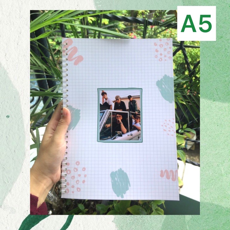 

Notebook Spiral Why Don't We A5 isi 50 Lembar | Notebook WDW Lucu