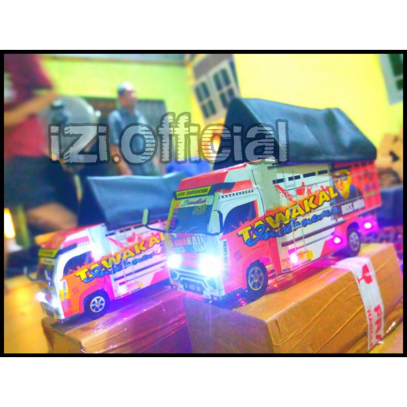 Miniatur Truk Oleng Miniatur Truk Tawakal Lampu Terpal Murah Roda Kayu // Truk Oleng