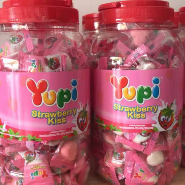 Yupi Strawberry Toples |Permen Yupi Kiss