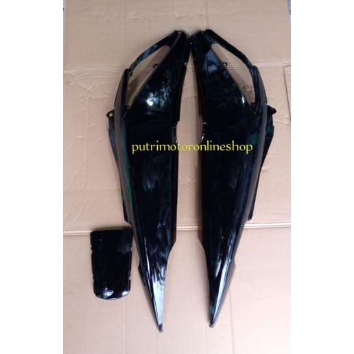 cover body belakang kanan kiri Supra x 125 lama/Batman