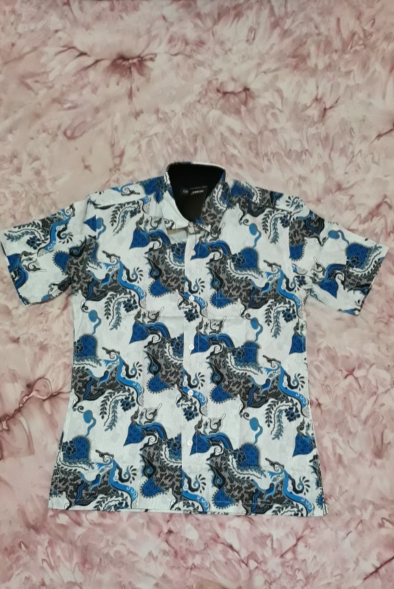 Kemeja Batik Pria Lengan Pendek Bs83 Katun Motif Modern Dixmont Semi Slimfit