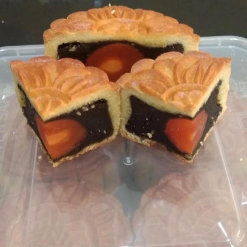 

Mooncake LianFat Isi Telur - Moon cake - kue bulan