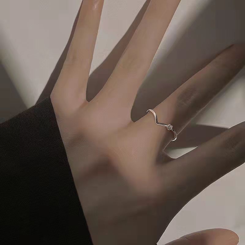 Cincin Berlian Imitasi Bahan Alloy Lapis Silver Untuk Wanita