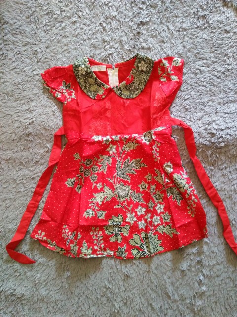 Qnunbatik Batik Keluarga/family Dress Wanita Kd Melati Dasar Warna Merah