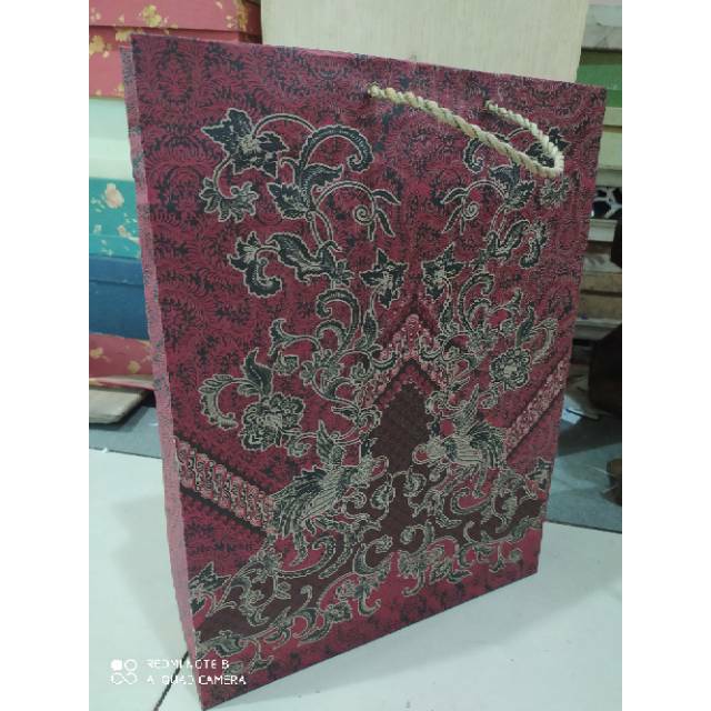 

Paper bag xl batik isi 12 pcs terlaris dan termurah