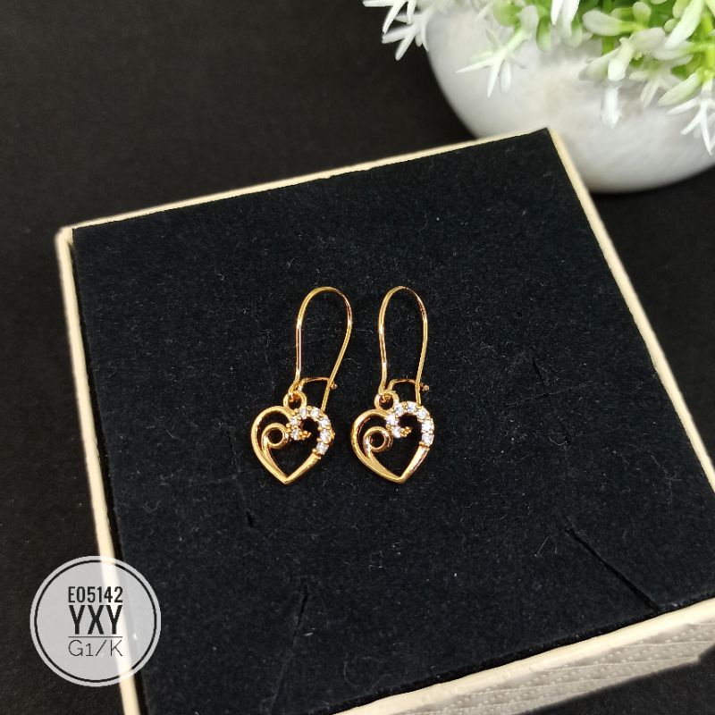 Anting Yaxiya Love Zircon Gold E05142