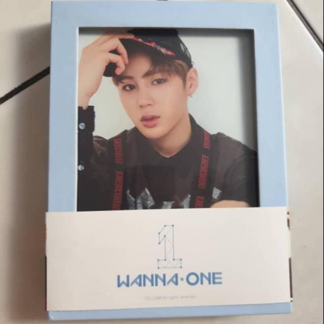 Album Wanna One to be one