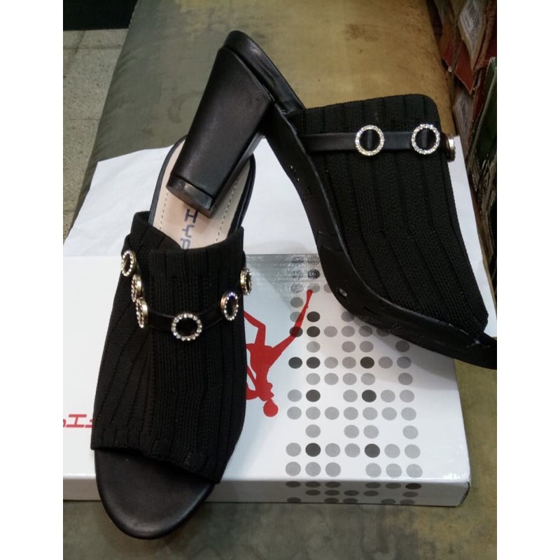 SOFIYA SANDALS HEELS