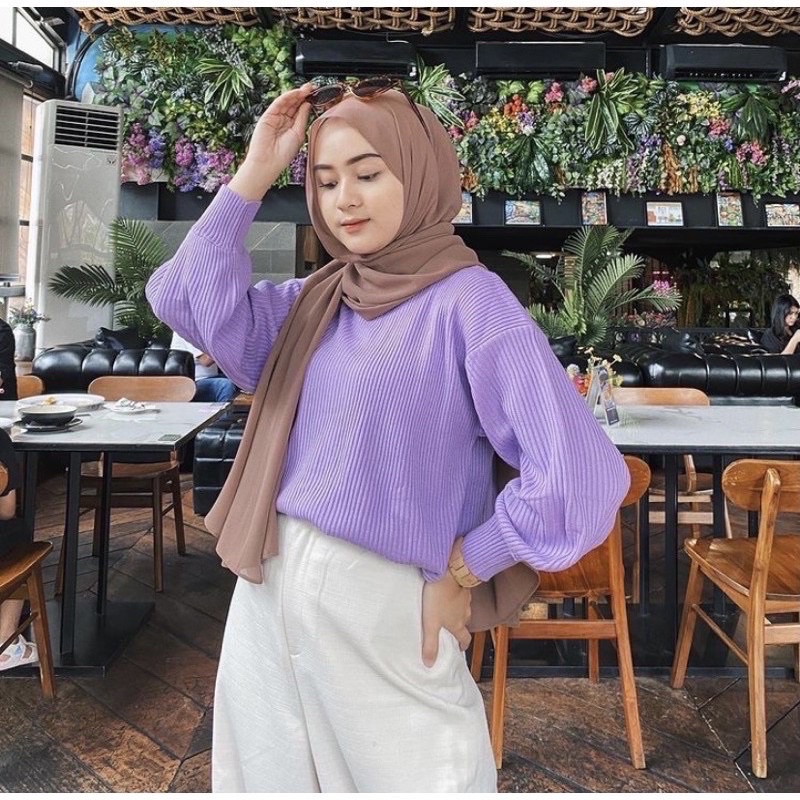 BAYONETA SWEATER TURTLENECKAtasan Wanita Oversize Rajut Halus Ballon Knit