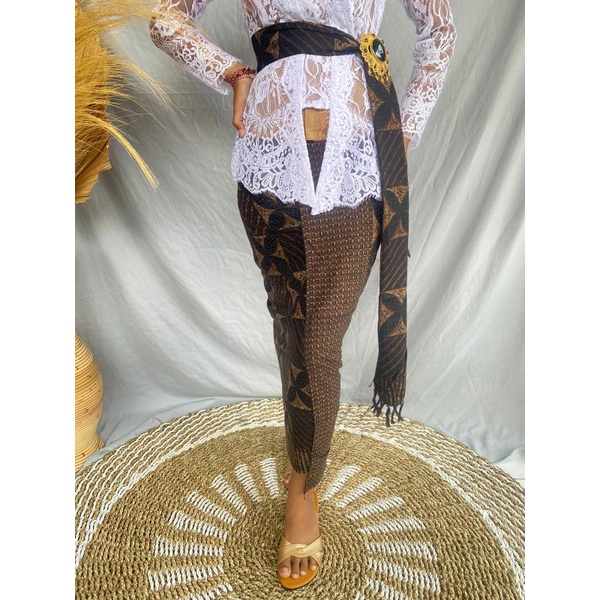 Kebaya Bali By Ani Kain Batik Halus Lembaran + Selendang