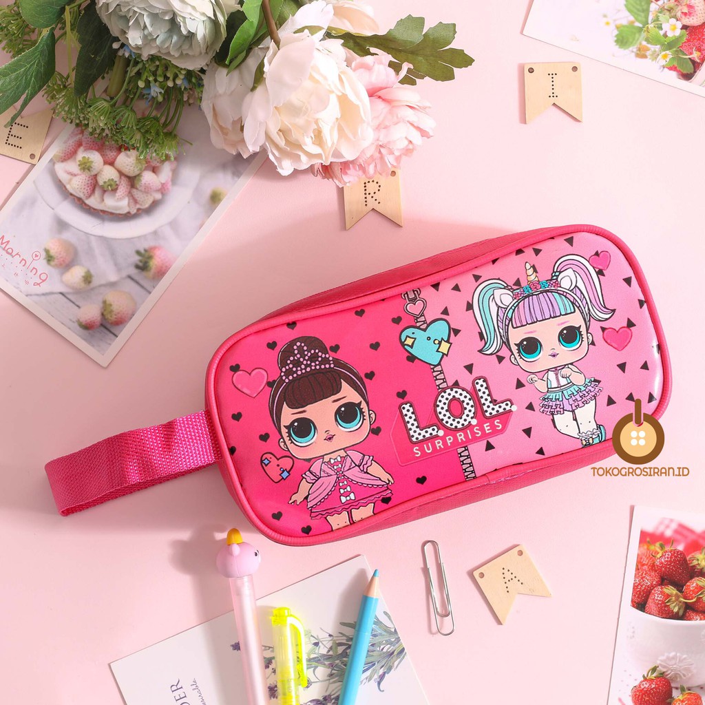 

TOKOGROSIRAN.ID - KOTAK PENSIL ANAK CEWEK LOL PENCIL CASE PREMIUM MURAH