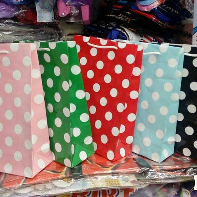 

(TERLARIS) Paperbag Polkadot uk. 25x17x7cm isi 12pc/pak