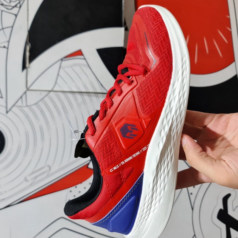 Mills Sepatu Running Treximo Omega