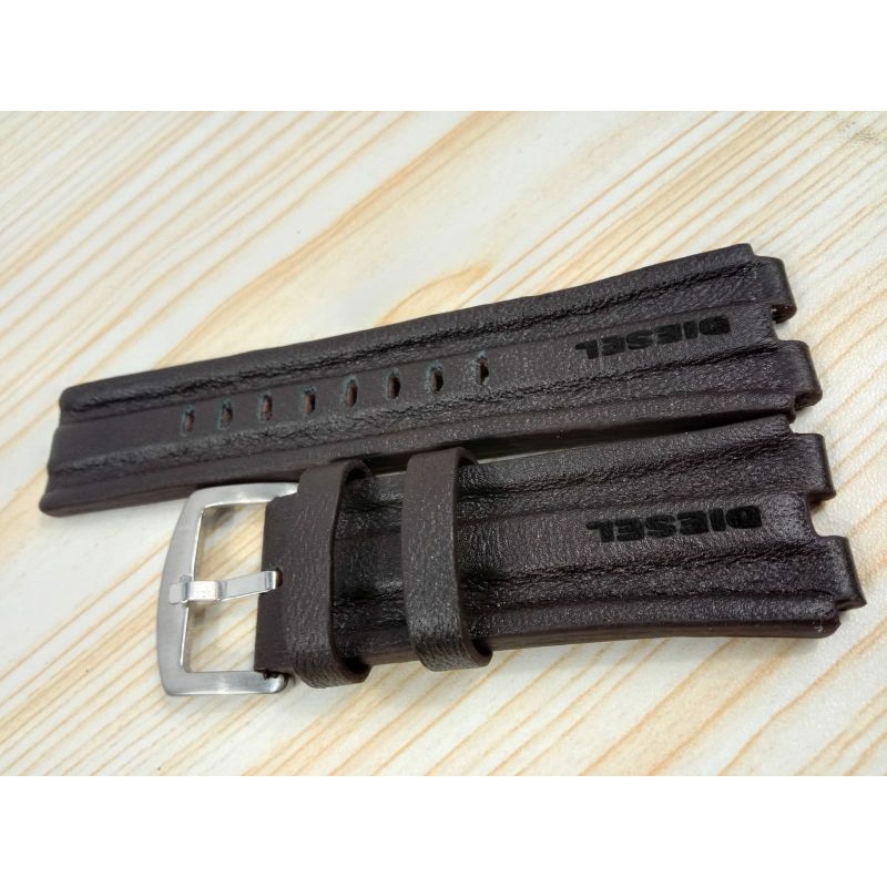 Strap jam kulit logo DIESEL