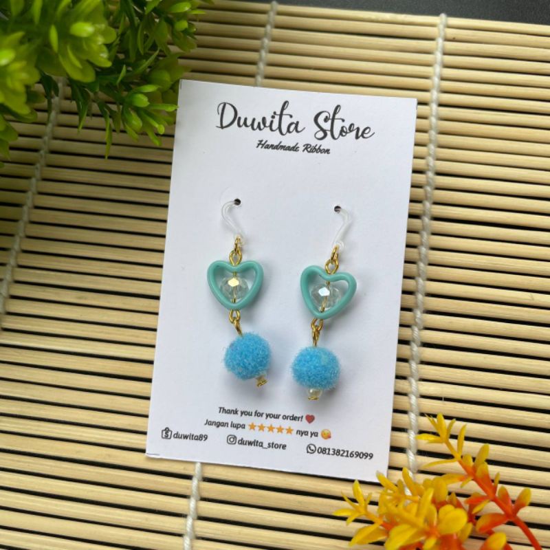 HANDMADE ANTING ANAK/DEWASA KAITAN PLASTIK/GOLD MOTIF LOVE POM2