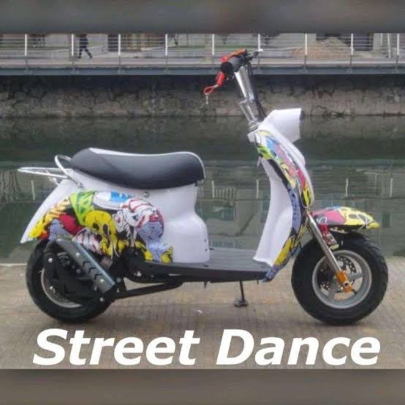 Motor Mini Scoopy 50cc 2T LENKA Mini Scoopy - Scooter 2T 50cc Pullstart