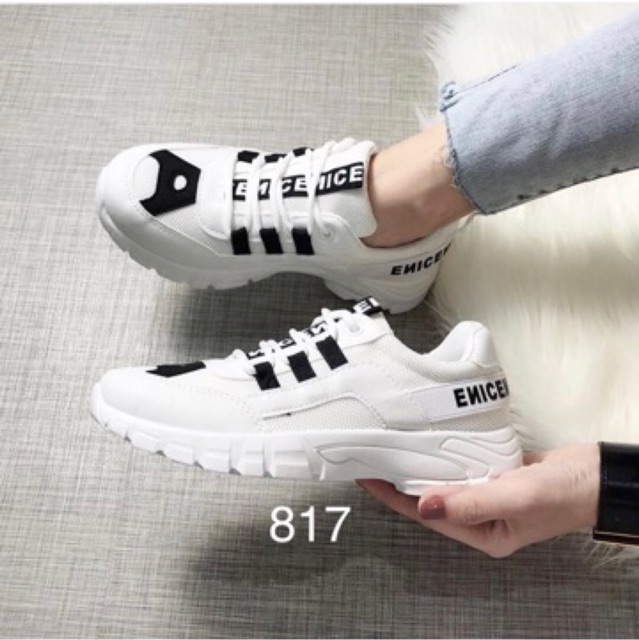 Sneakers a817