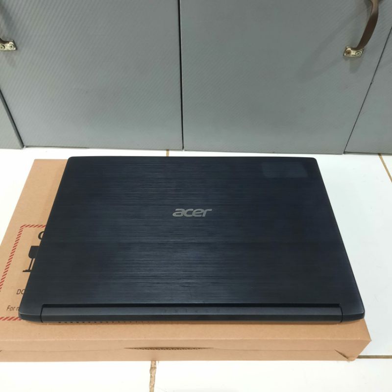 Laptop Acer Aspire 3 A315-41 AMD RYZEN 3 - 2200U Vga  Amd Radeon Vega 3 Graphics Ram 8GB / 1Tb Layar 15,6 Inch Gaming Editing Ngebut