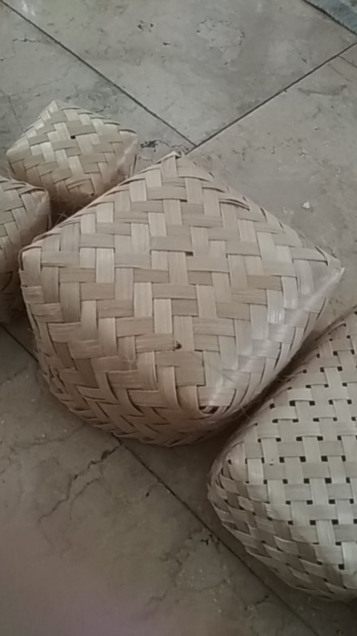 (harga Sepasang) Besek Bambu Ukuran 20x20x10cm
