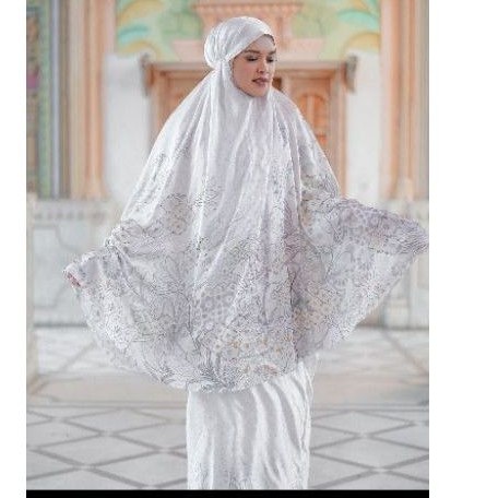 buttonscarves preloved prayer robe maharani white