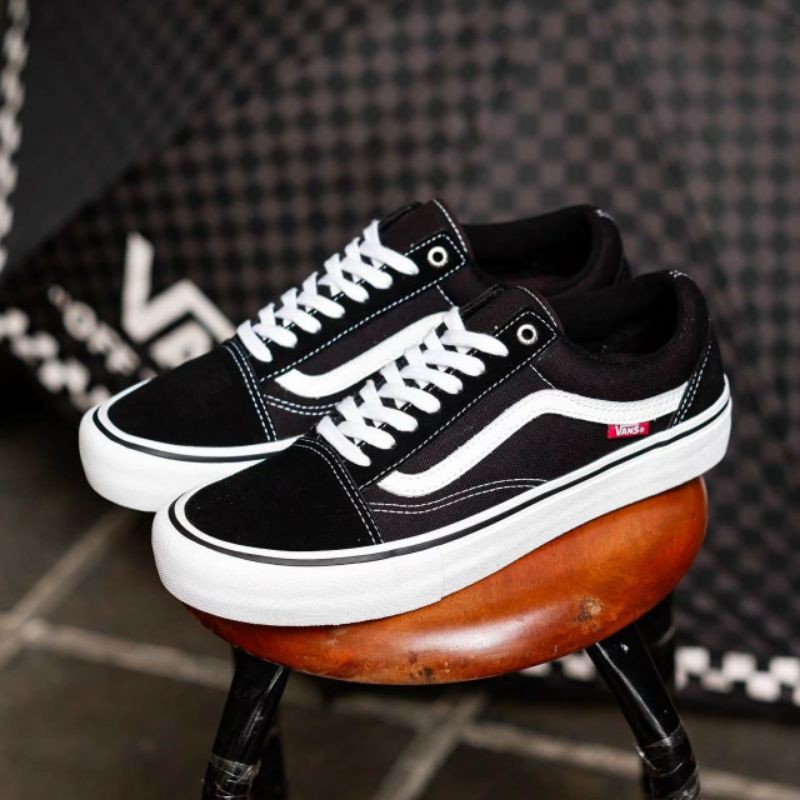 Sepatu Vans OldSkool Pro - Black White