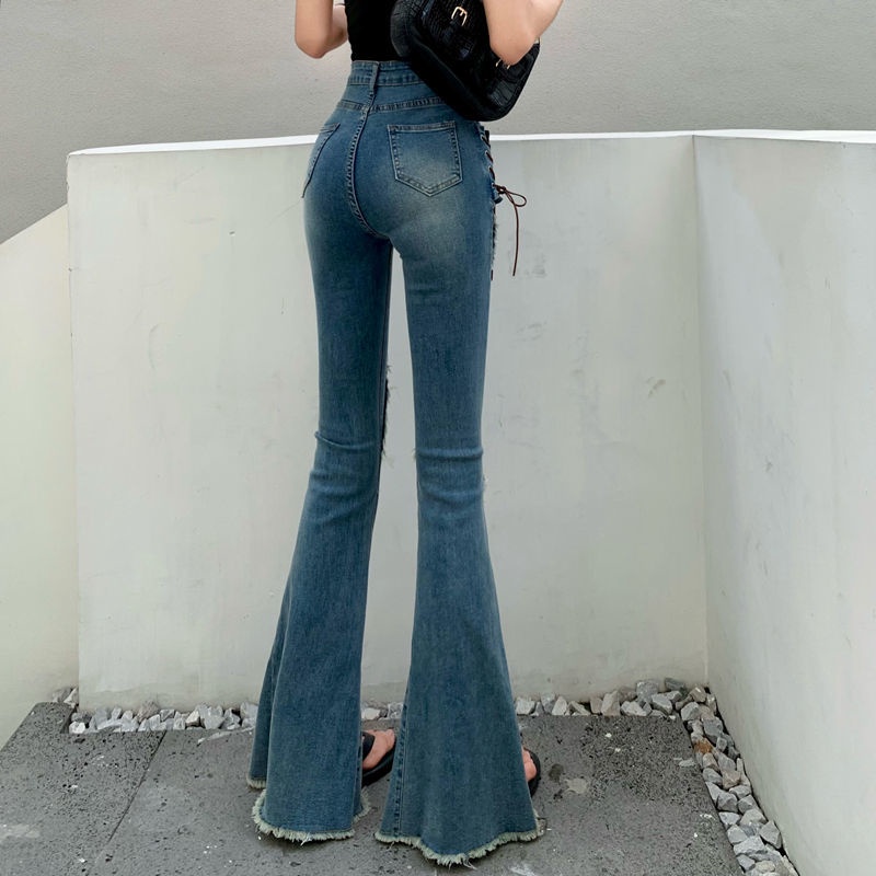 Red Retro Split Raw Edge Strappy Jeans Wanita Musim Panas Slim Peregangan Pinggang Tinggi Slim Celana Berkobar Mikro Celana