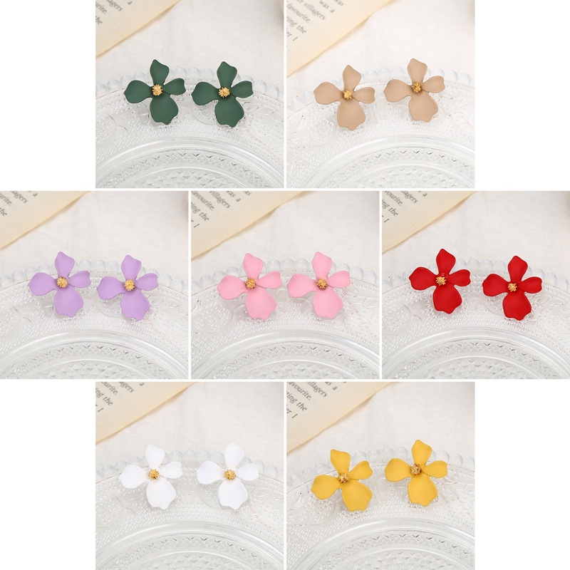 Anting Tusuk Motif Bunga Daisy Ala Korea Untuk Wanita